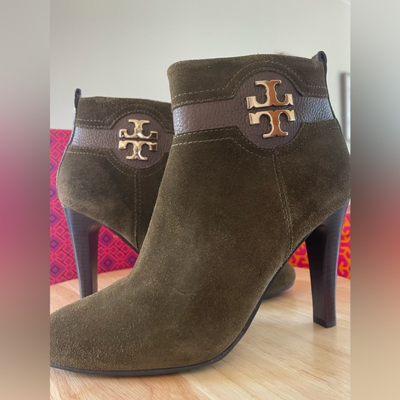 NWOT. Tory Burch ankle boots size 8,5 - Picture 3 of 15